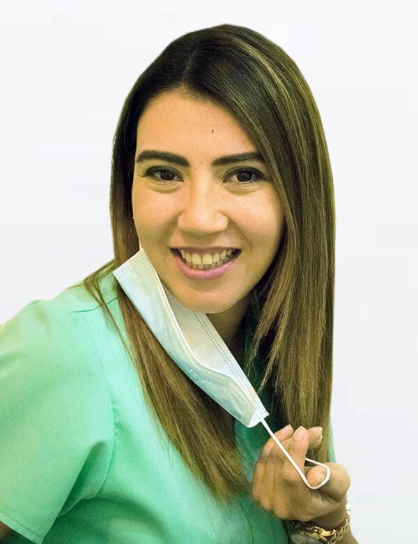 Dra Mayra Garcia Ortodoncia Invisalign